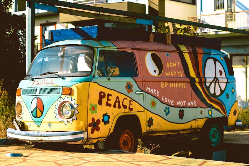 2- The hippie market of Punta Arabí