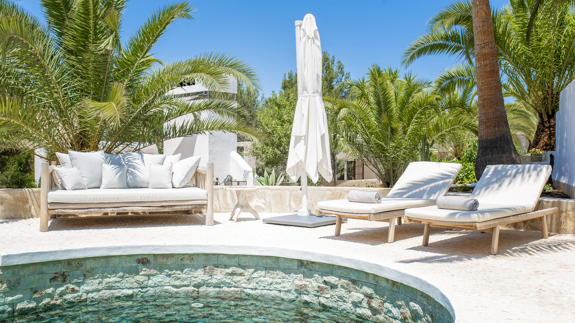 Villa Casa Media Luna, Rental in Ibiza