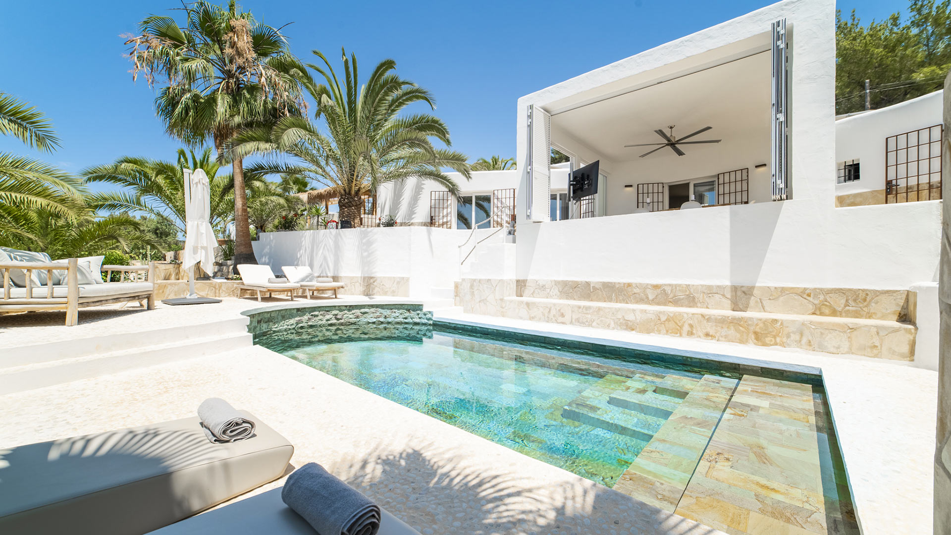 Villa Casa Media Luna, Rental in Ibiza